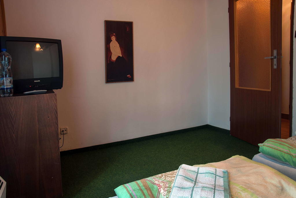 Lovecky Hotel Jivak Loučeň 部屋 写真